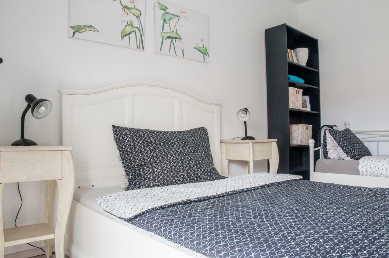 Apartman Zeleznice Apartment Bagian luar foto
