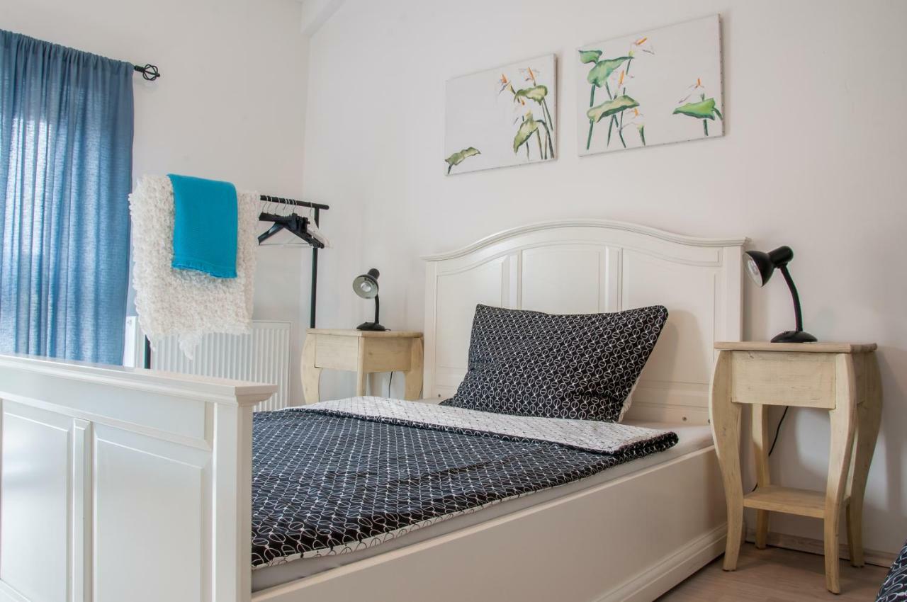 Apartman Zeleznice Apartment Bagian luar foto