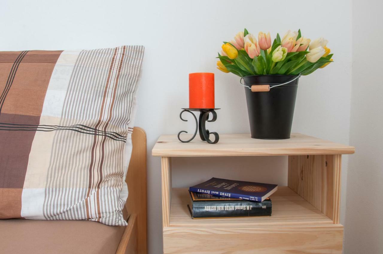 Apartman Zeleznice Apartment Bagian luar foto