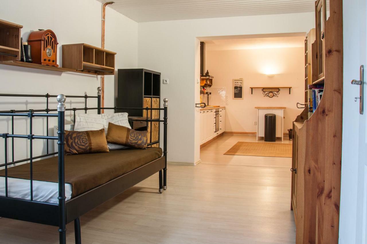 Apartman Zeleznice Apartment Bagian luar foto