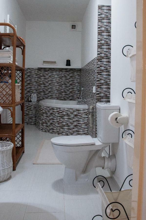 Apartman Zeleznice Apartment Bagian luar foto