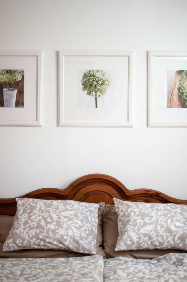 Apartman Zeleznice Apartment Bagian luar foto