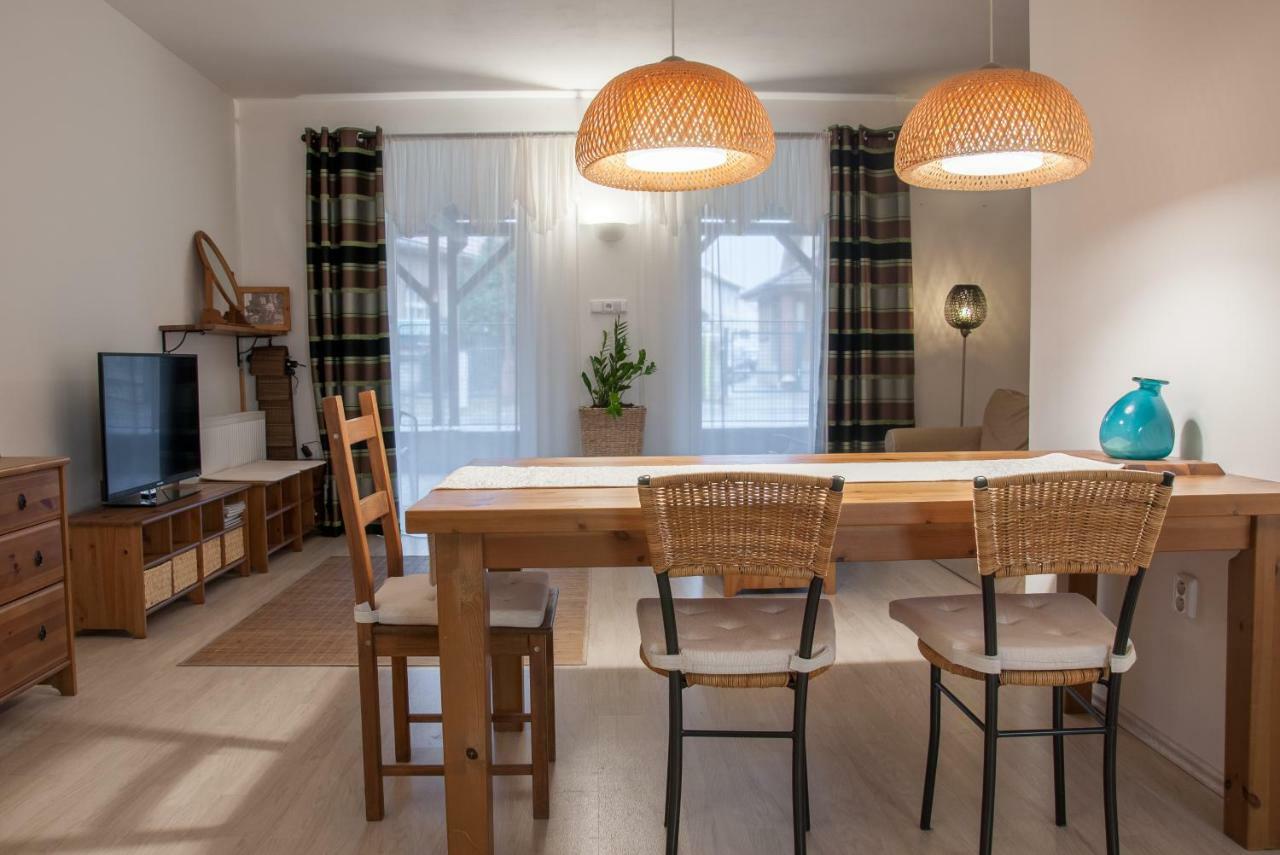 Apartman Zeleznice Apartment Bagian luar foto