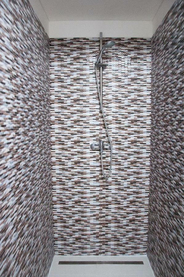 Apartman Zeleznice Apartment Bagian luar foto